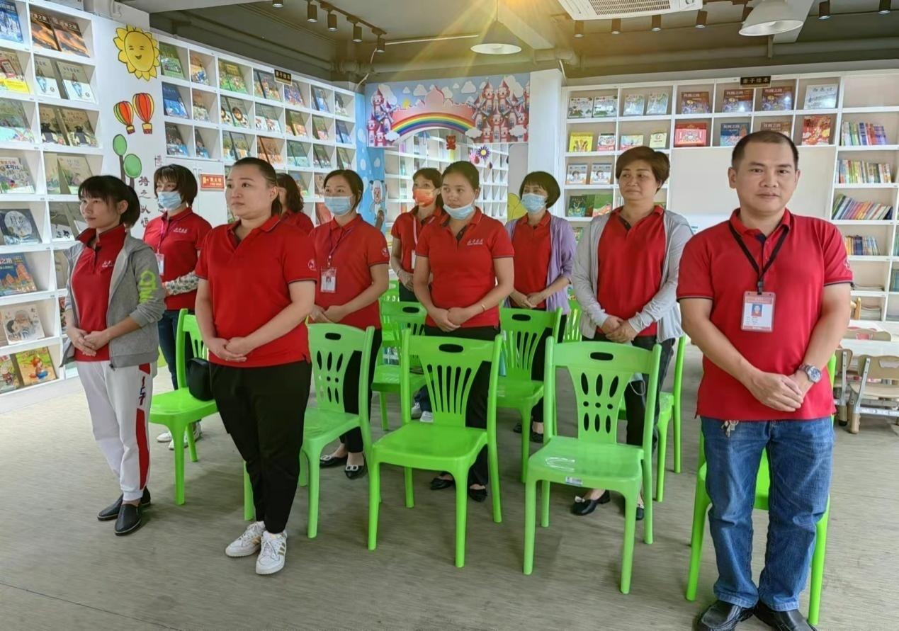 昌江新华书店开展员工文明礼仪培训