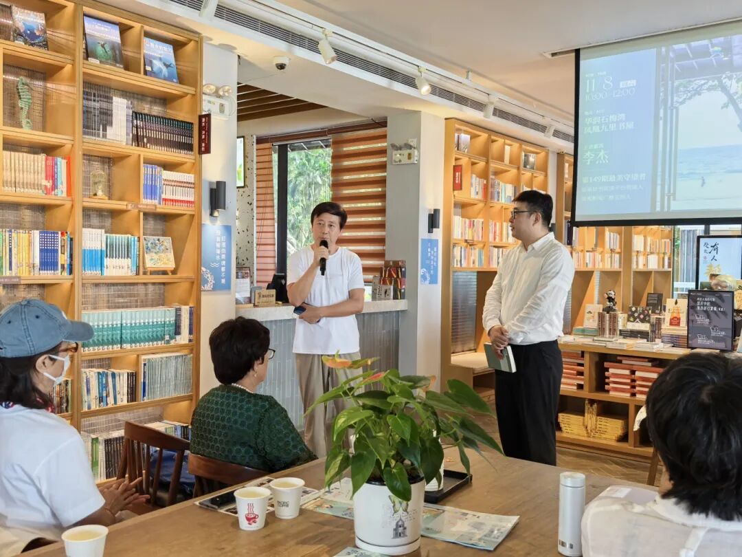 һ����ɽ����֤�Ĺ����������º����Ķ�ƽ̨�������ĸж�˲��